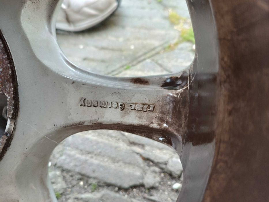 Продавам 4броя Оригинални Алуминиеви джанти RIAL GERMANY 16 цола
