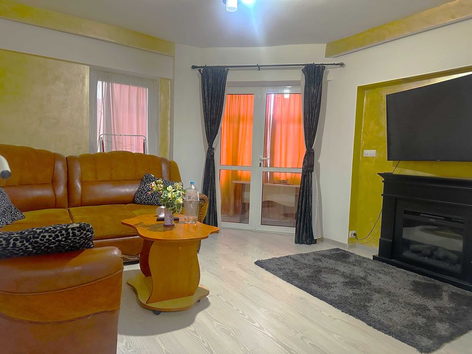 Inchiriere apartament decomandat, 3 camere, Catedrala Eroilor,micro 12