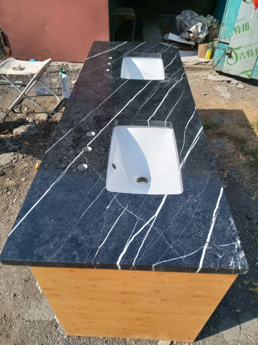 Столешница с двумя раковинами