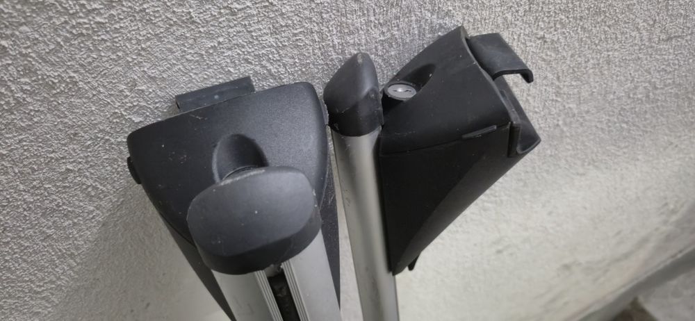 Напречни греди 135 см за интегрирани релси на покрива. Багажник