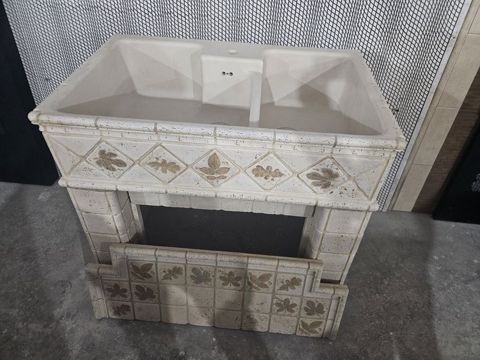 Chiuvete Lavoar baie -  import Italia , travertin si marmura compozita