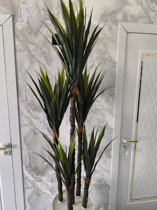 Искусственный цветы