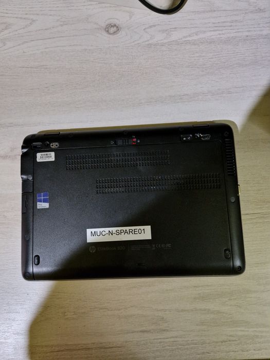 Vand Hp elite book 820  G2 i 7