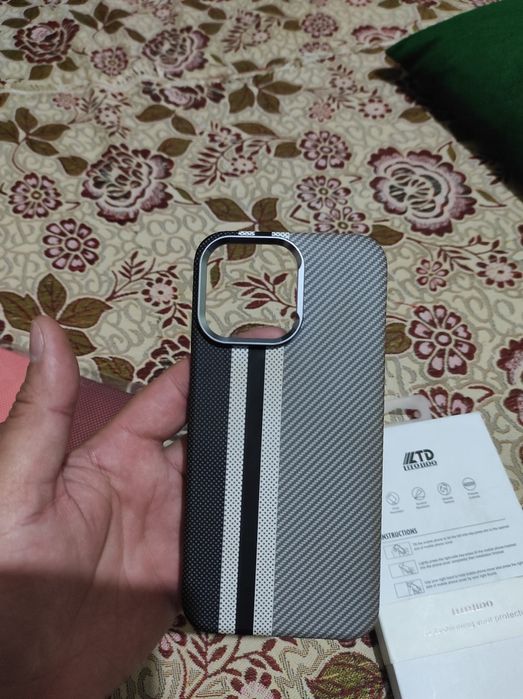 Чехлы на iPhone 15 Pro Max и 16.