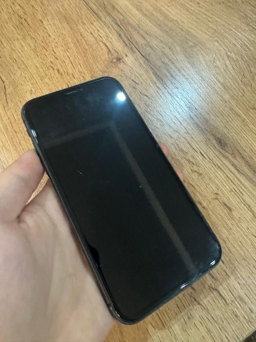 iPhone 11 черный