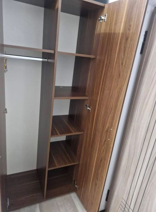 VAnd dulap și cuier in stare foarte buna