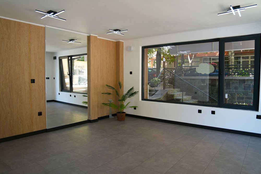 Продава се самостоятелен обект с топ локация, кв.Лозенец