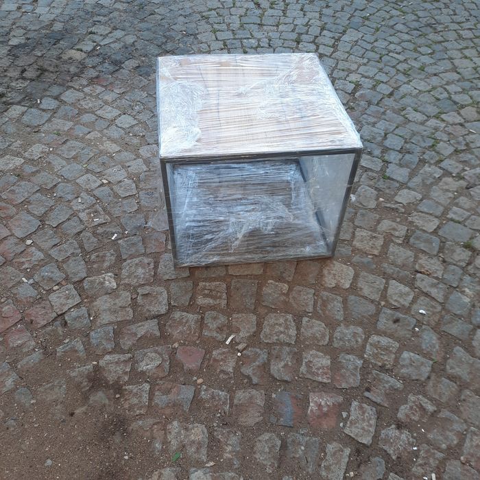 Маси и етажерки изработваме