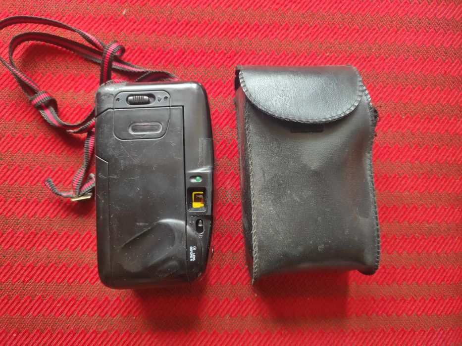 Aparat de fotografiat în bunăstare de funcționare.