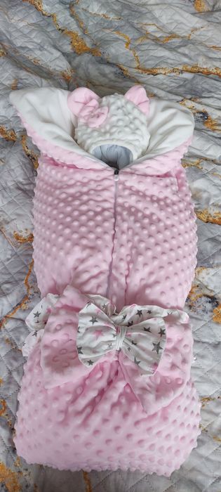 Комплект на выписку для девочки