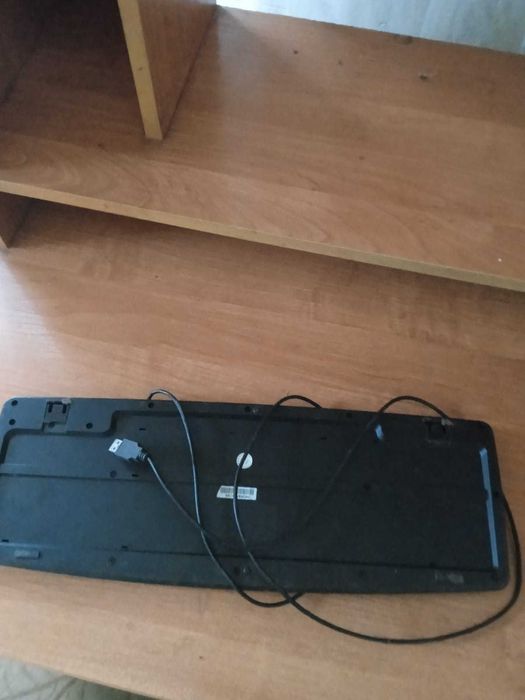 продам клавиатуру б/у