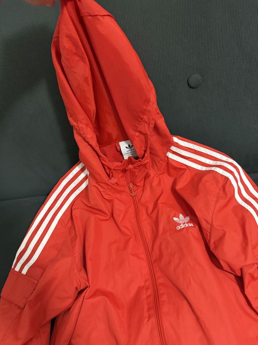 Vand geaca adidas, marimea S.