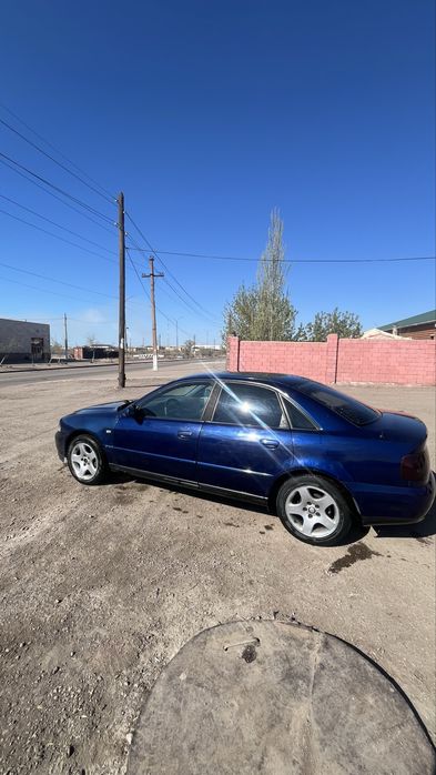 Ауди А4 продается.