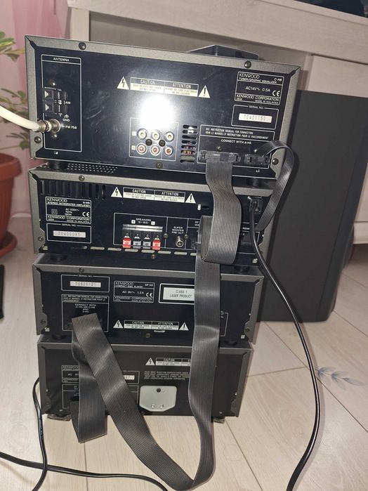 Продавам аудио система KENWOOD