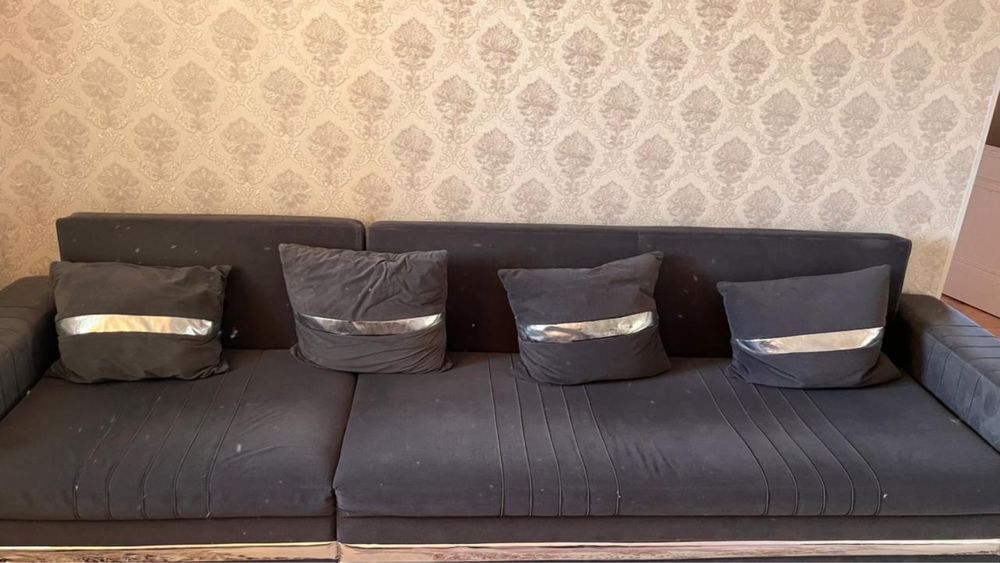 Продам диван и стол +3 стула
