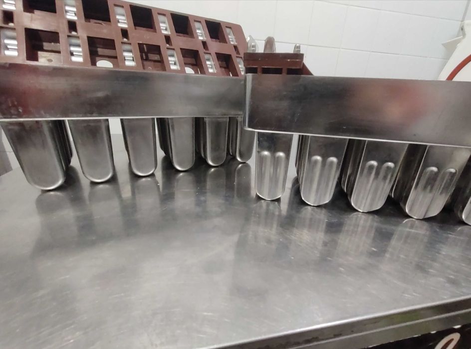 Машина за сладолед на клечка