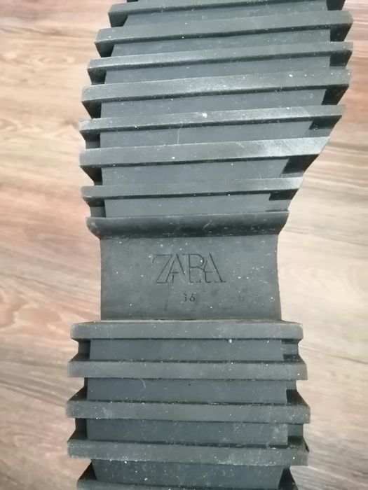 ZARA Дамски кубинки