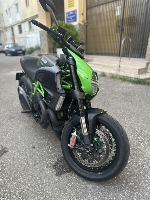 Ducati Diavel Jante custom Kineo ( valoare 3000€)