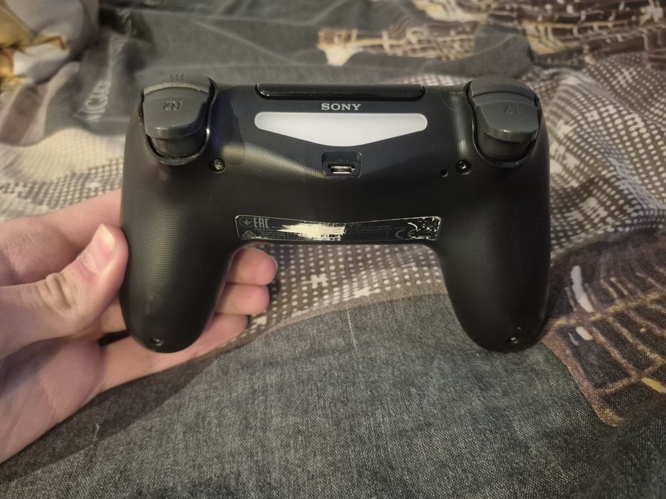 Ps4 с 11 играми !