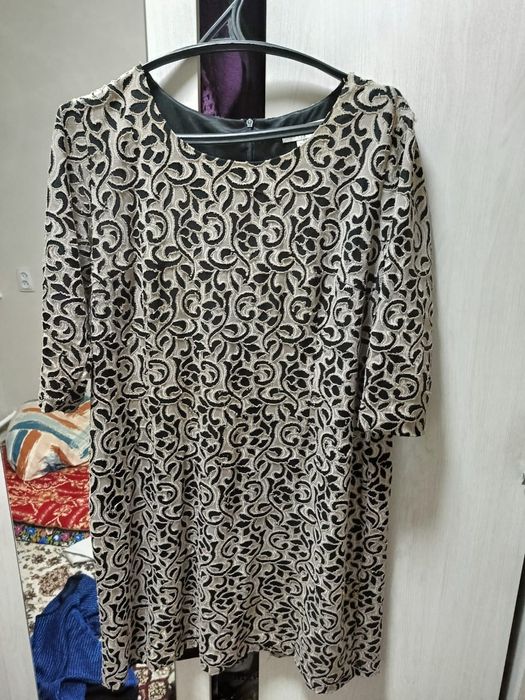 Платье,блузки,брюки продается дешево