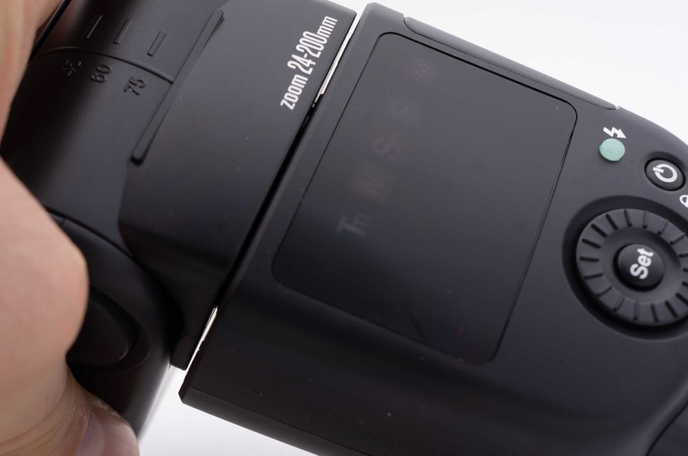 Blit Nissin Di700A patina Sony α99 II, α77 II, α58, α68