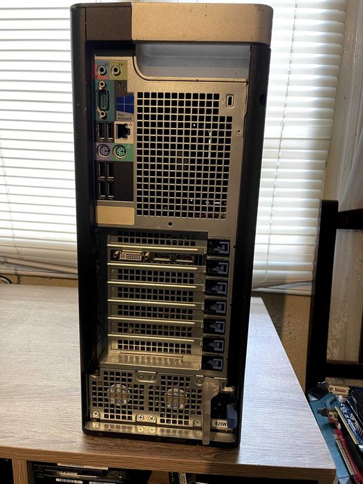 Workstation Dell Xeon E5-2609 v2 32GB RAM Total Quadro K2000 SSD + 2TB