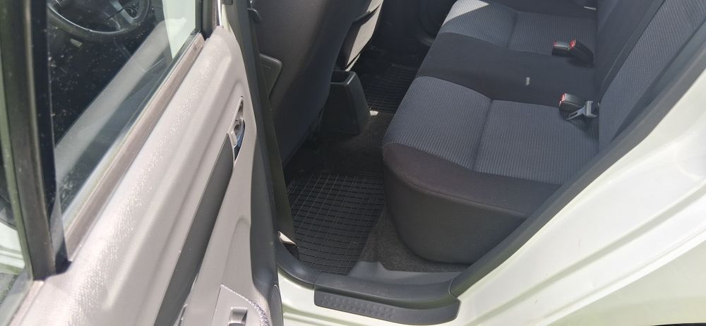 Vând  SUZUKI swift  4x4
