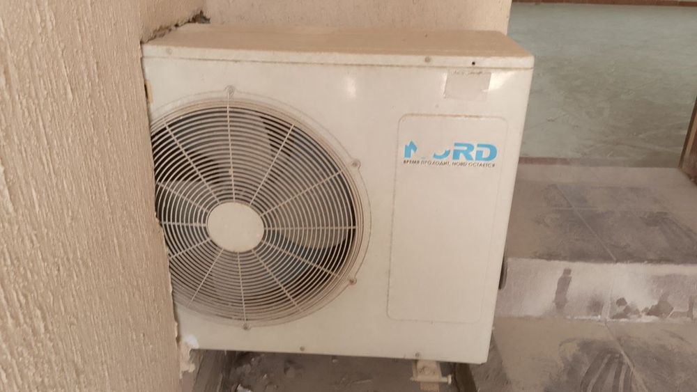 Продается кондиционер шкаф 24.Б/ У в отличном состоянии.