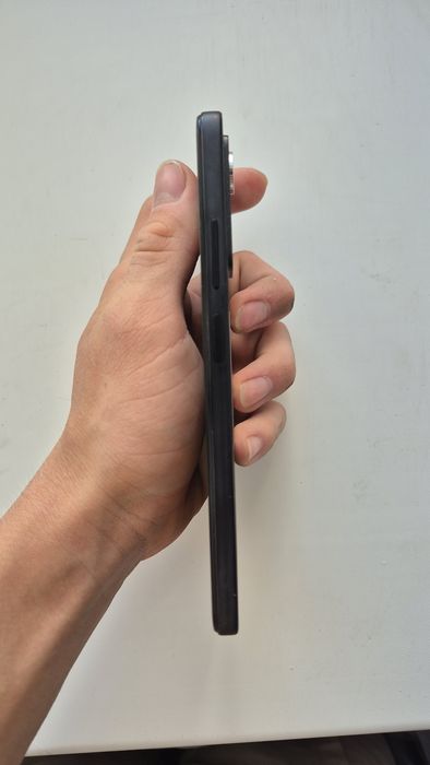 Продаю телефон Redmi note 12 pro в идеале