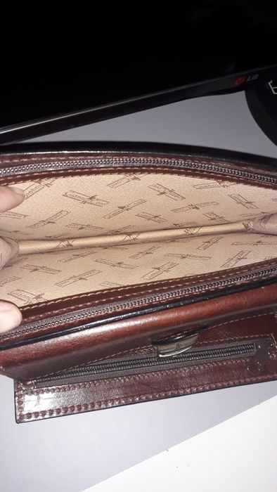 Borseta si geanta bărbătească