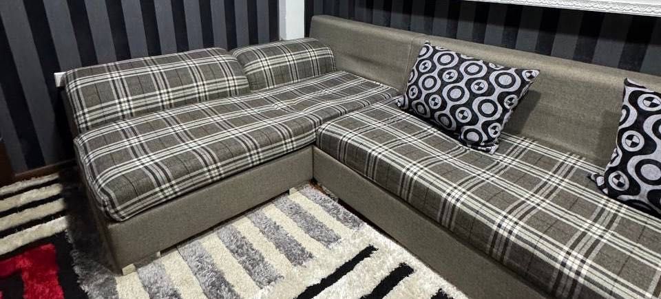 Продается уголок