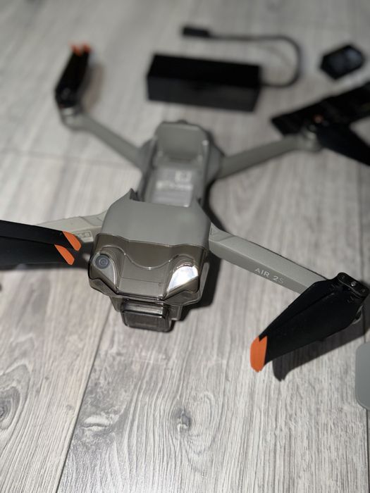 Drona dji mavic air 2s