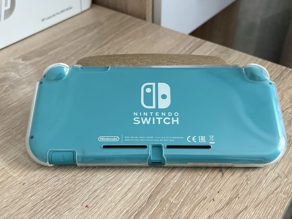 Nintendo Switch Lite + подарок
