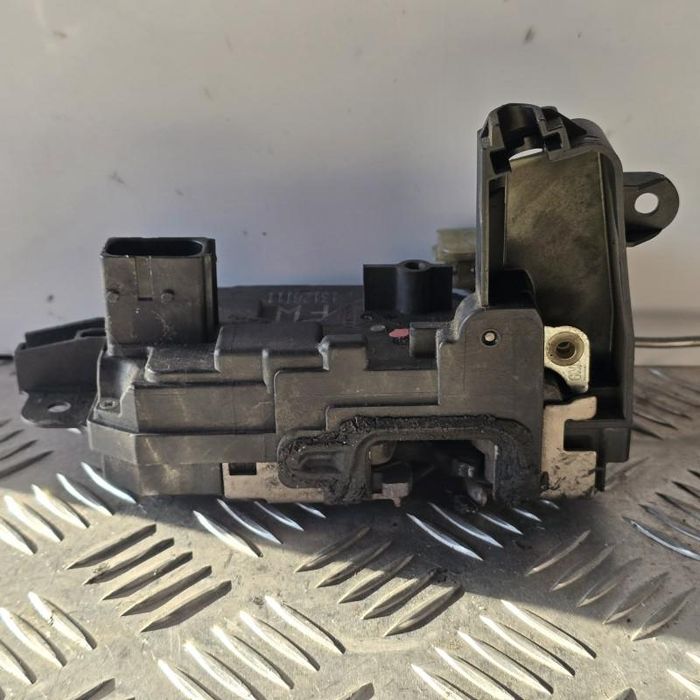 Broasca usa stanga fata Opel Zafira B Facelift