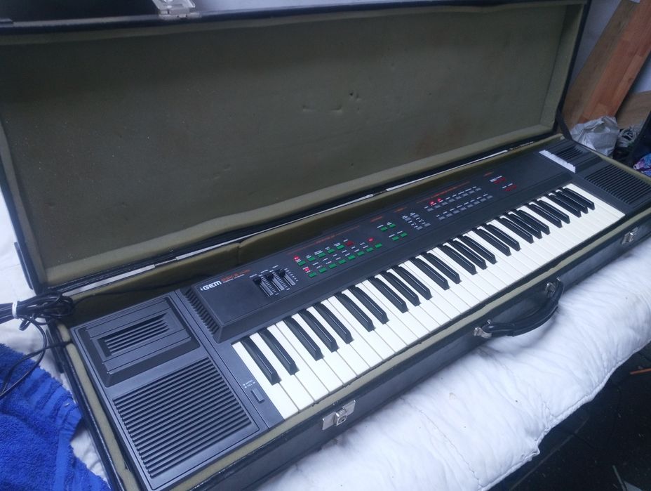 Korg pa 80, Yamaha 280,290,GEM personal