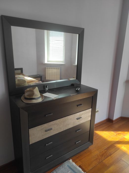 Спальный гарнитур