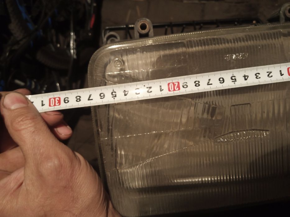 Фара правая на грузовик