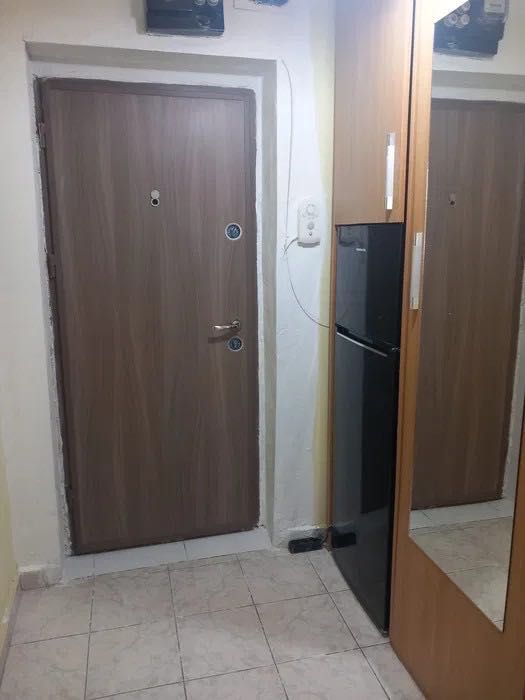 Proprietar vand garsoniera Far