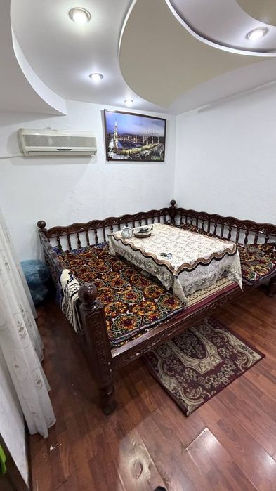 Chorsu Qoratosh Samarqand darvoza 100m2