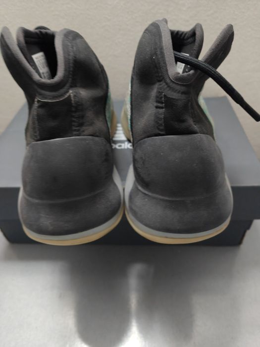 Adidas Yeezy quantum qntm Adidas yeezy 350 desert sage