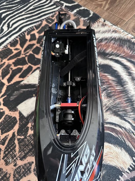 Лодка на пульте