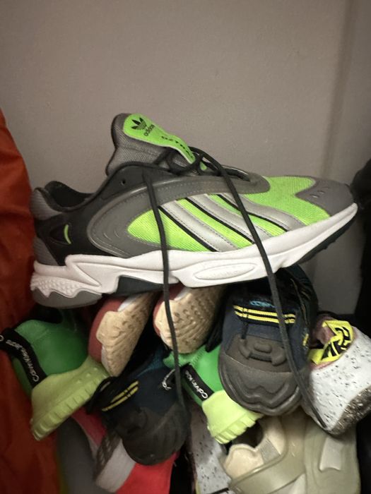 Adidas 43 purtati o singura data