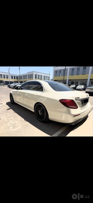 Mercedes-Benz W213 E200
