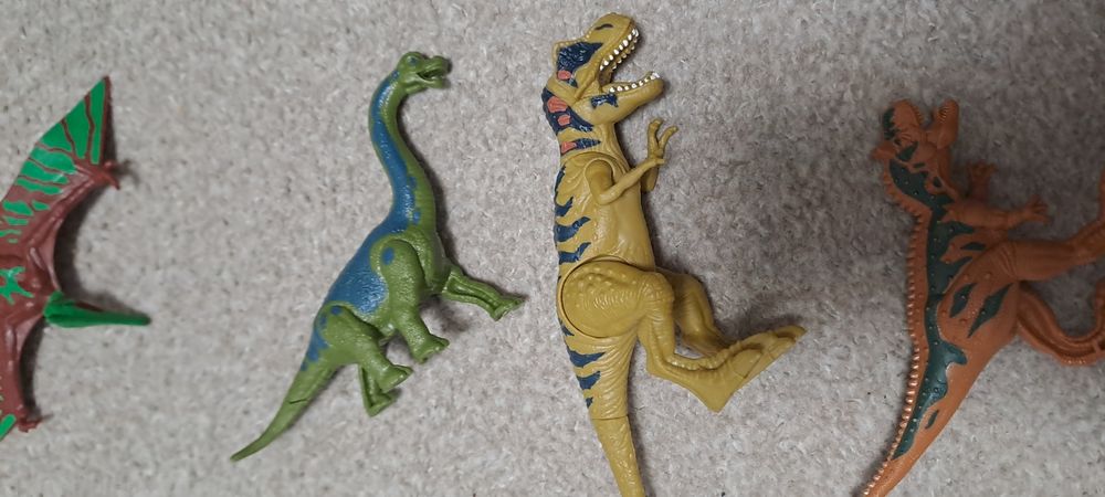 Dinozaur set cu mai mulți dinozauri
