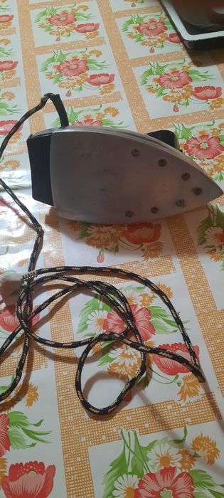 Продавам метална ютия