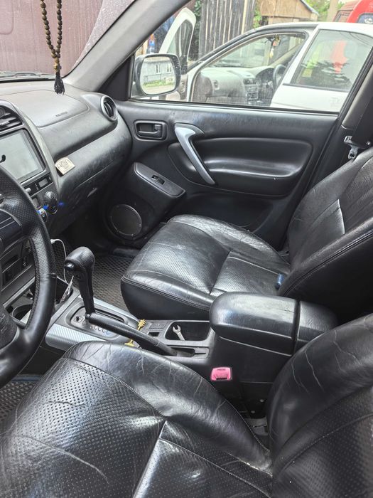 Тойота раф4 2004г.