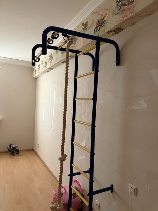 Продам шведскую стенку споривную