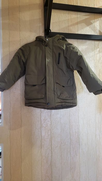 Продам Демисезонную куртка Мальчик