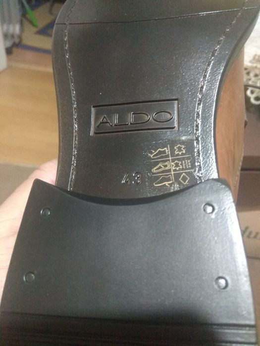 Vând pantofi piele de gala