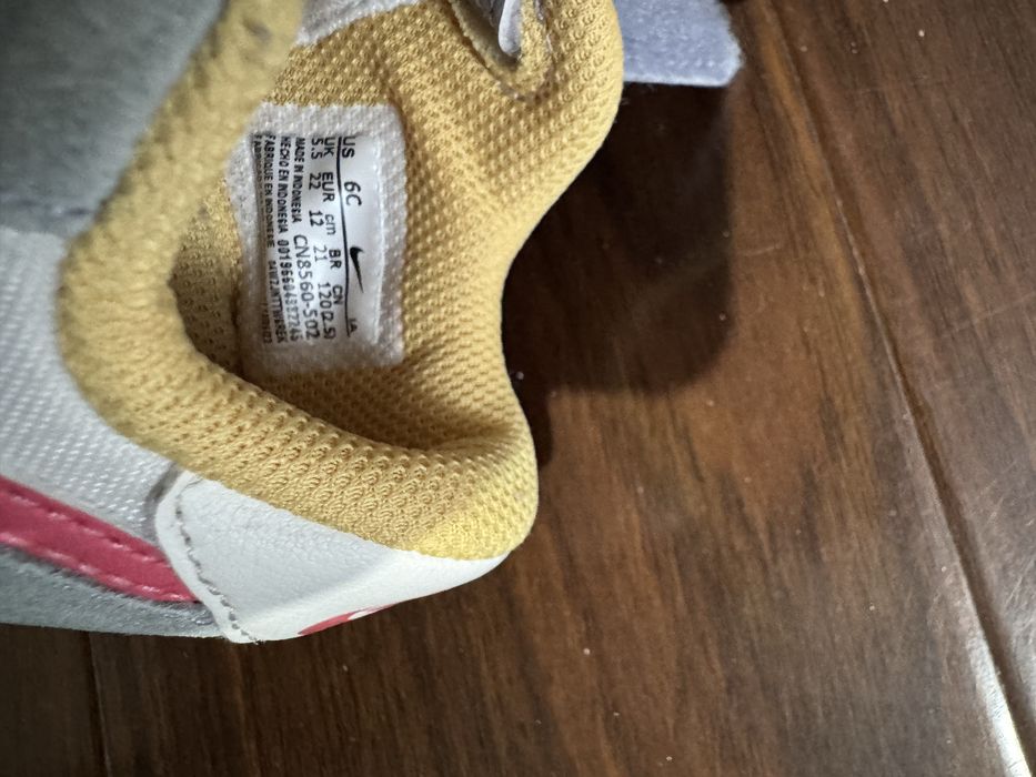 Incaltaminte nike marimea 22 si next marimea 21,5